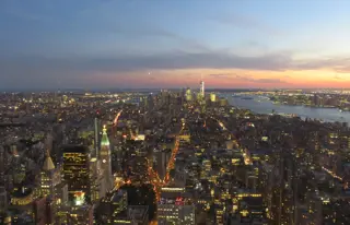 Geniesse einen Helikopter Rundflug über New York